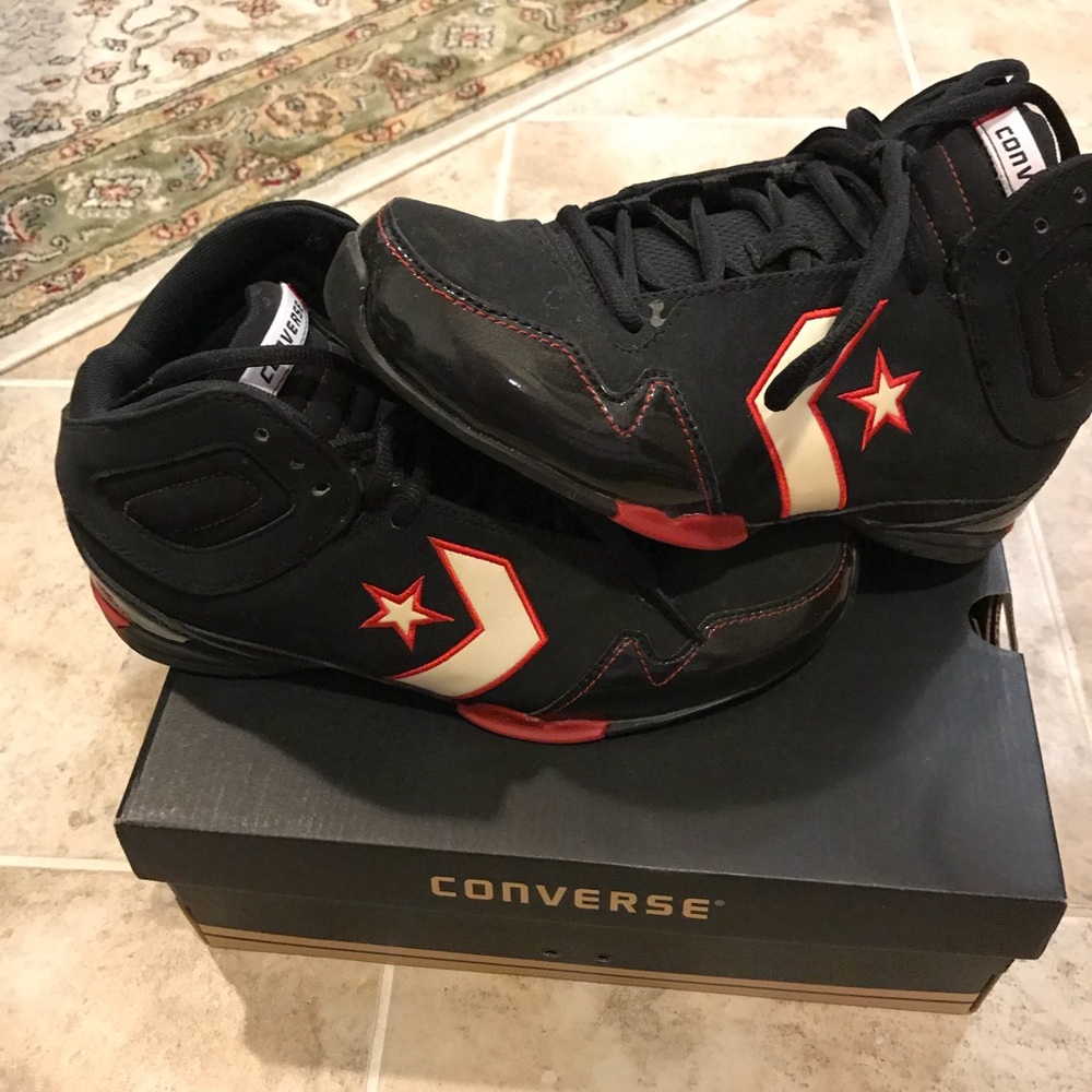 Converse man shoe -size 8